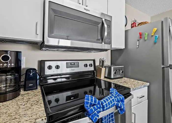 Royal Palms 1006 *
